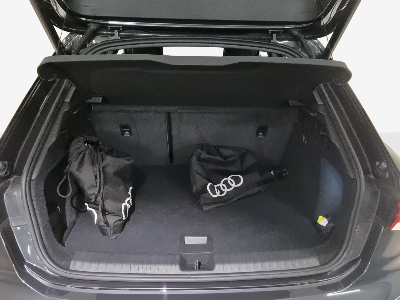 AUDI A3 Sportback 40 TFSI e S-tronic-image-12