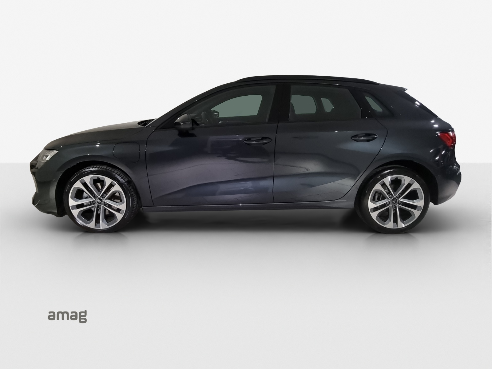 AUDI A3 Sportback 40 TFSI e S-tronic-showroom-element-1