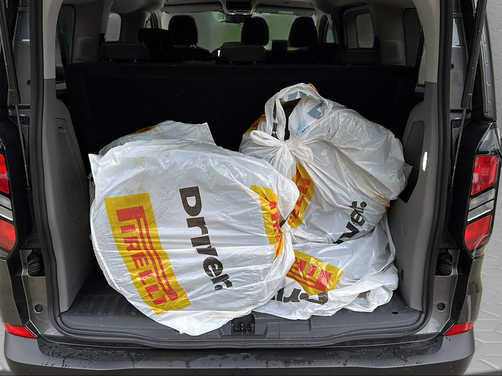 FORD Transit Custom Combi 320 L1H1 Trend-image-9