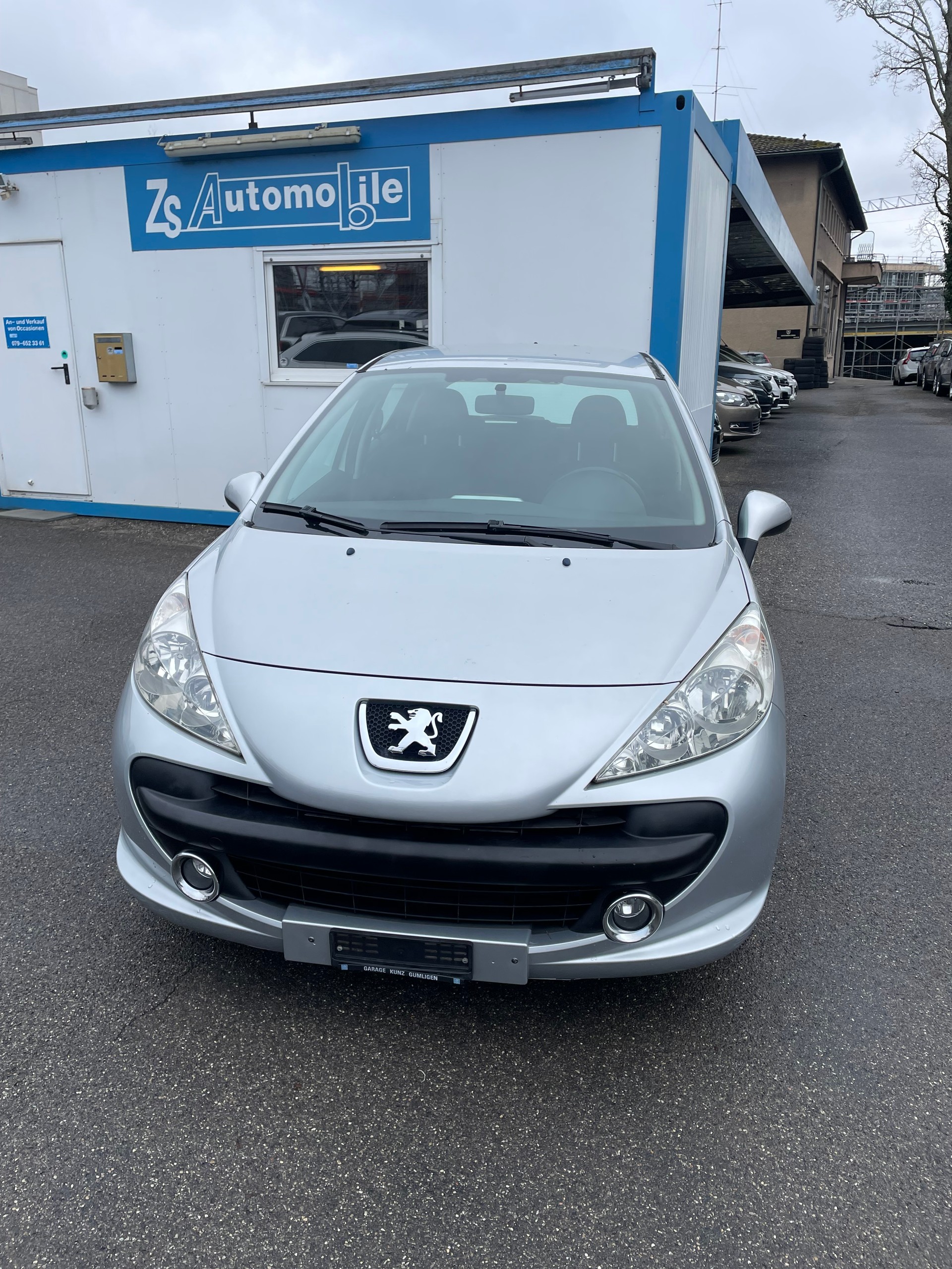 PEUGEOT 207 1.4 16V Trendy-image-5