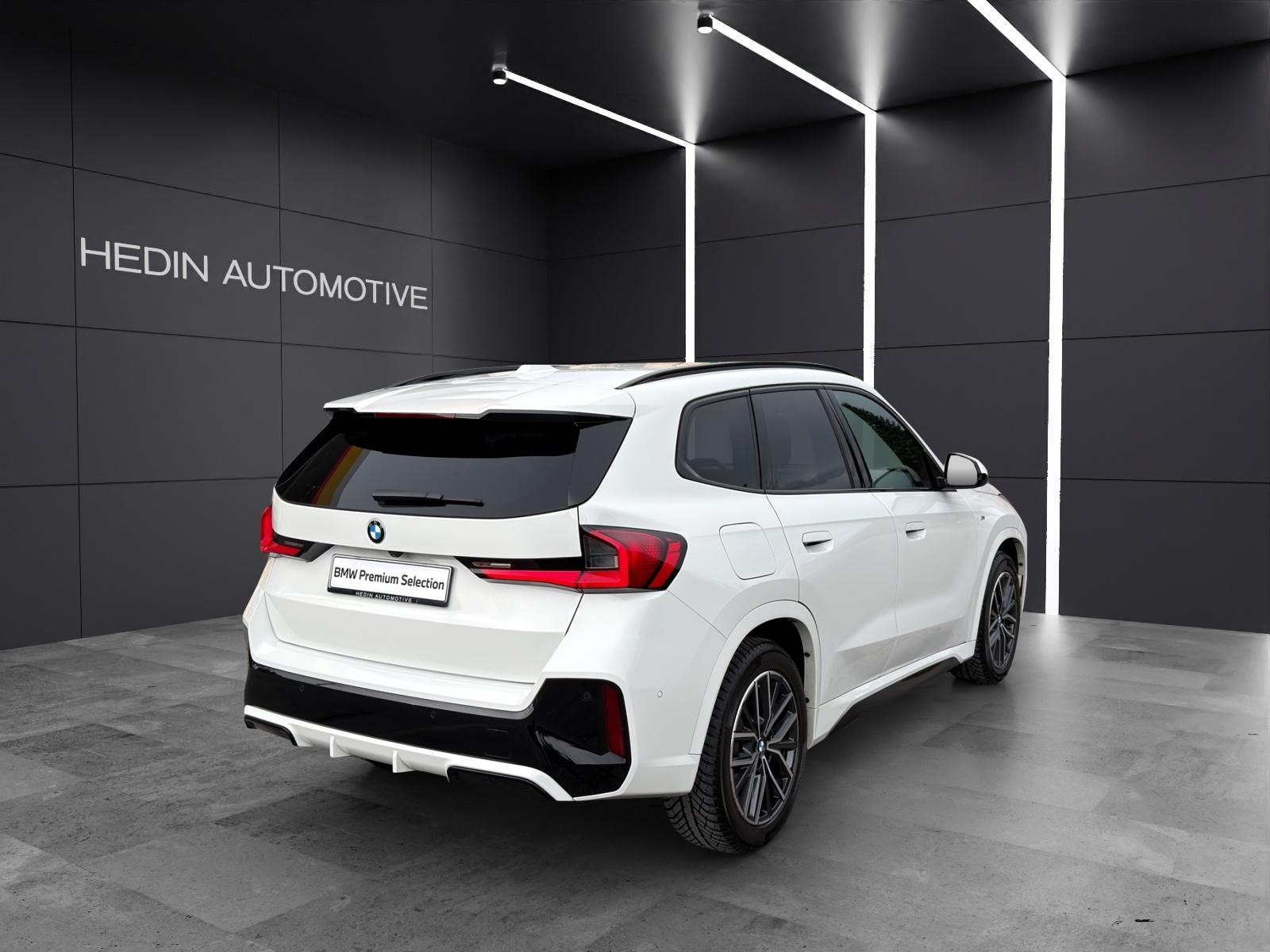 BMW X1 20i sDrive paddles-image-15