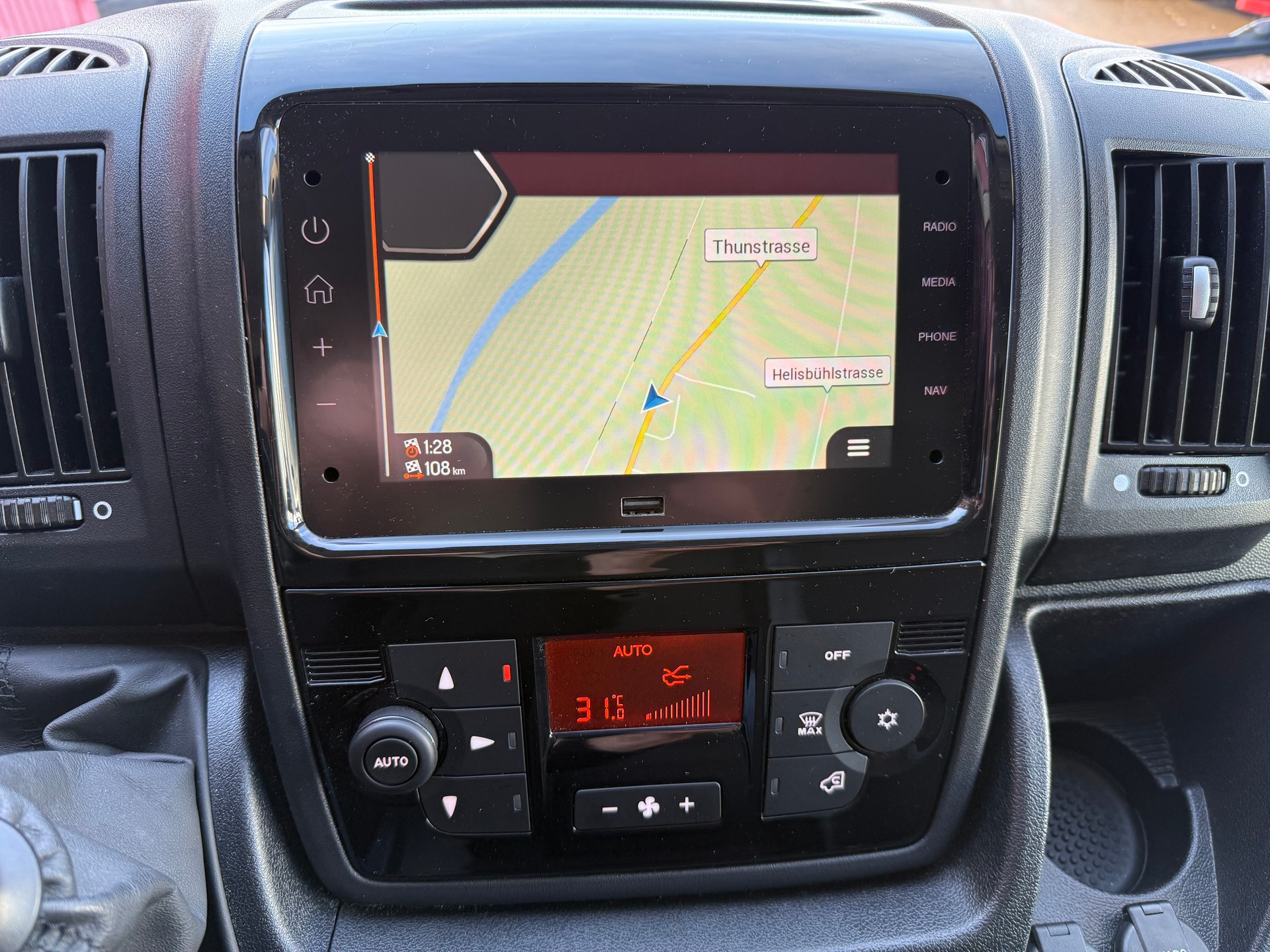 CITROEN Jumper 35 2.2 BlueHDi 140 L3H2-image-5