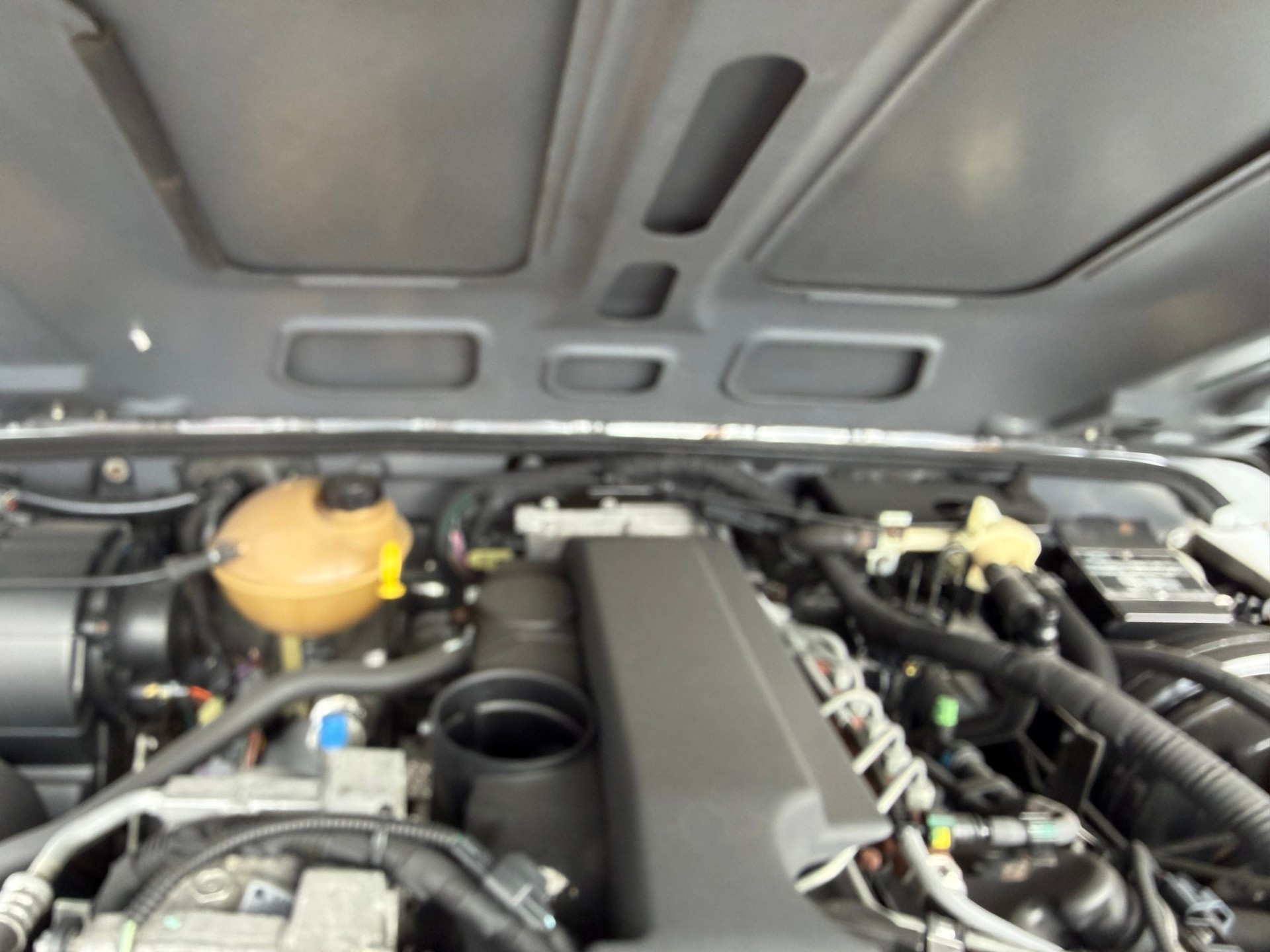 LAND ROVER Defender 110 2.4 Td4 Station Wagon-image-21