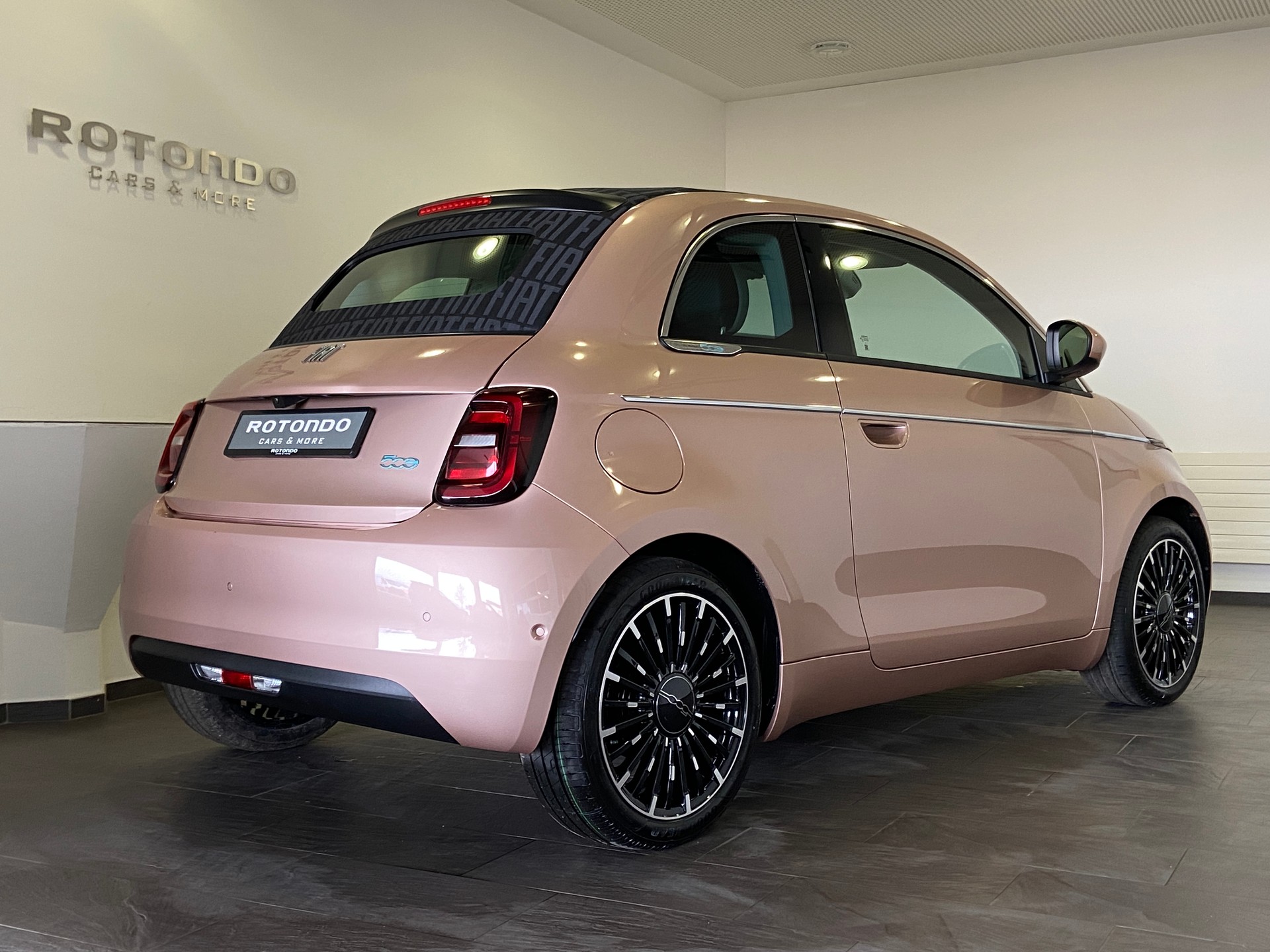 FIAT 500 C electric 87 kW La Prima-image-3