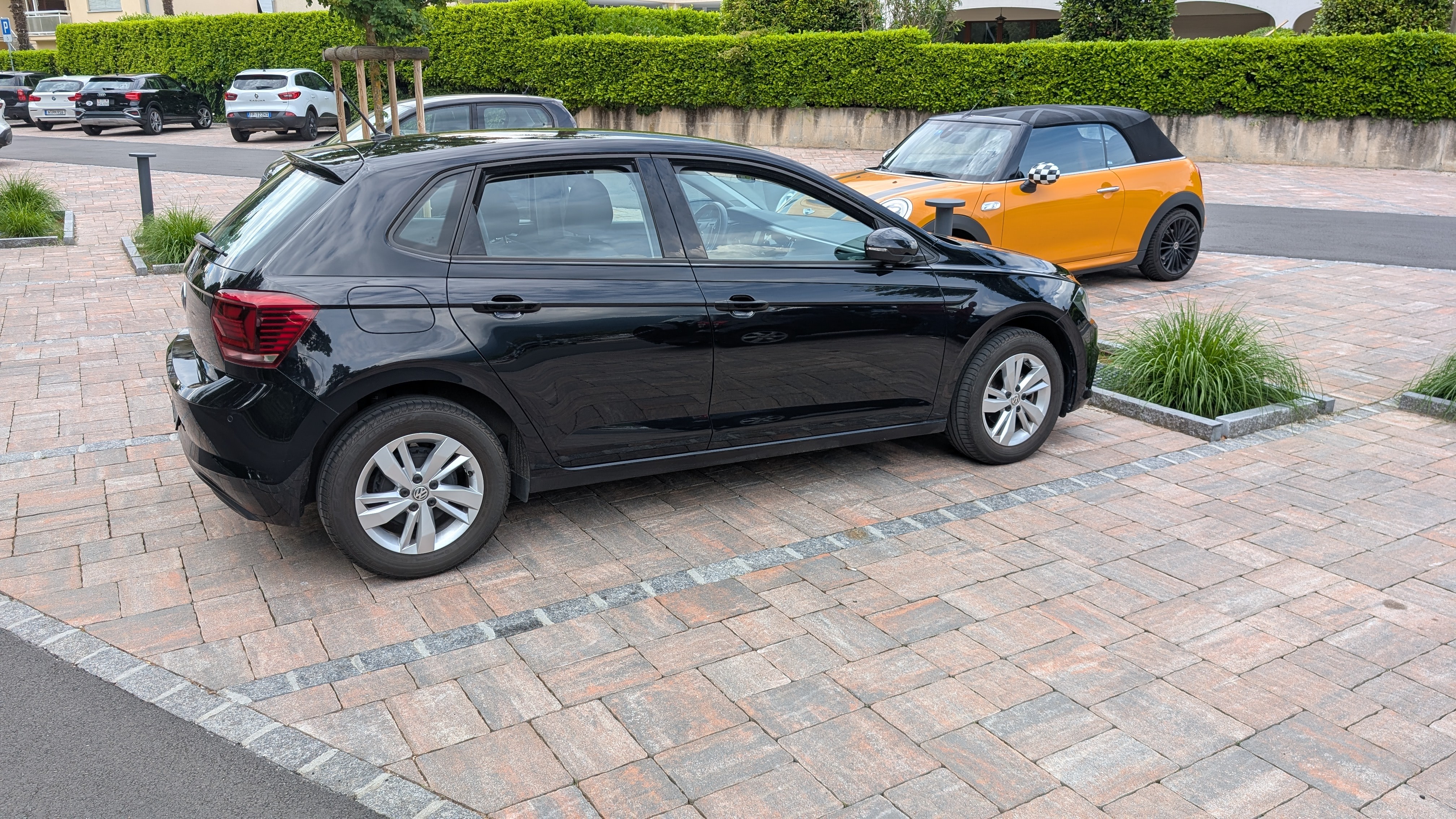Car photo