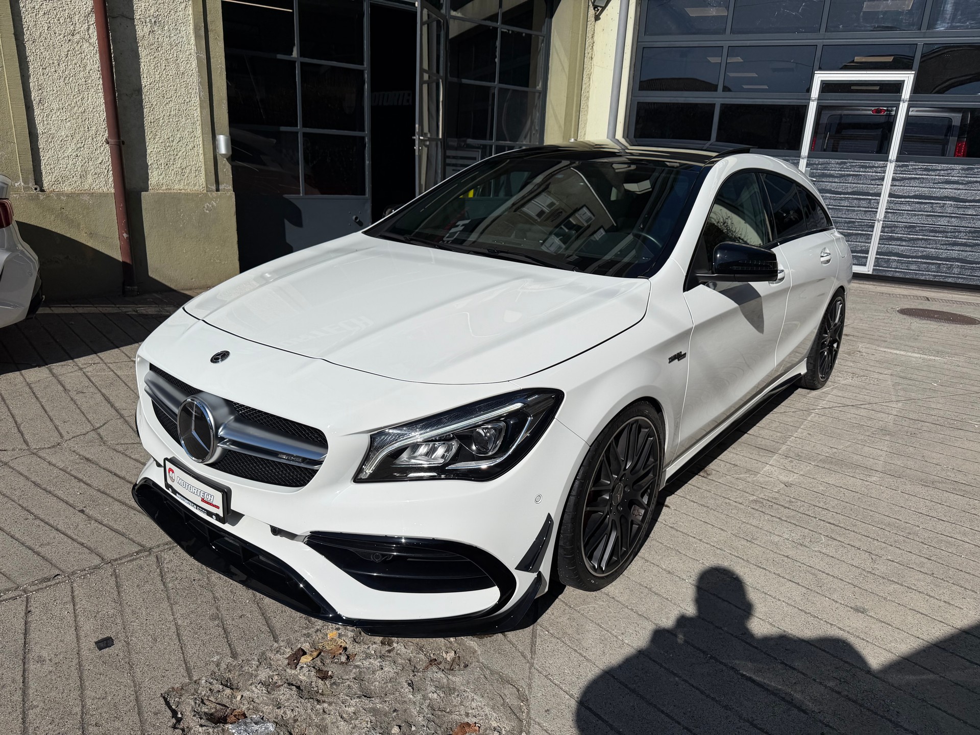 MERCEDES-BENZ CLA Shooting Brake 45 AMG 4Matic Speedshift