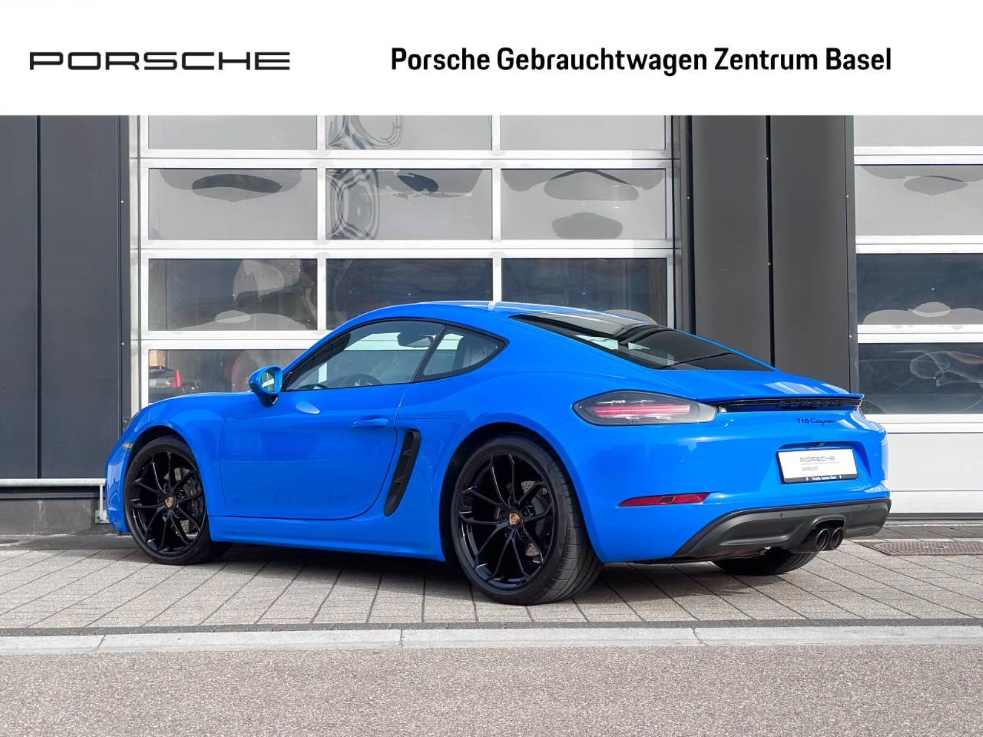 PORSCHE 718 Cayman Style Edition-image-2