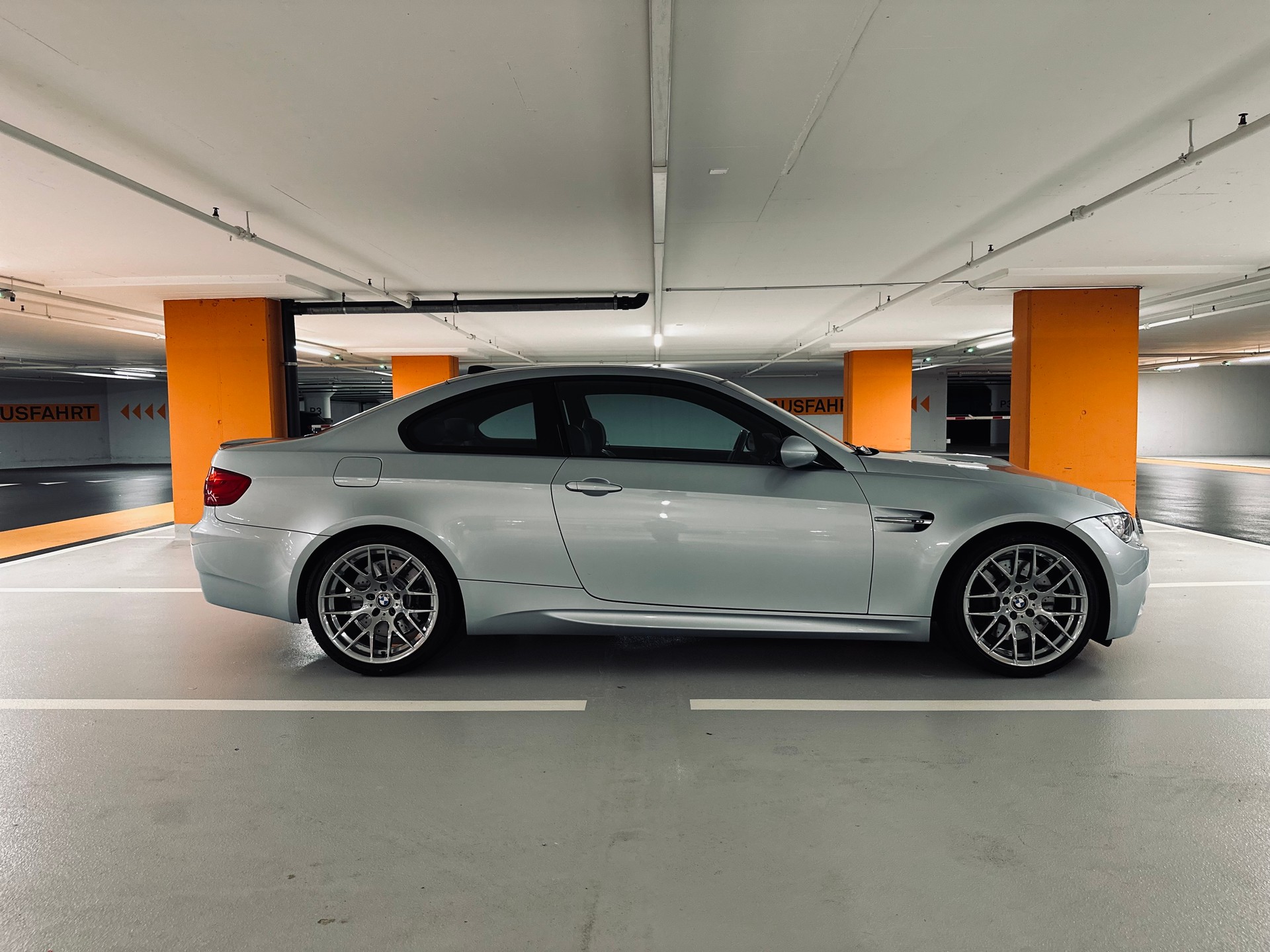 BMW M3 Coupé-showroom-element-3