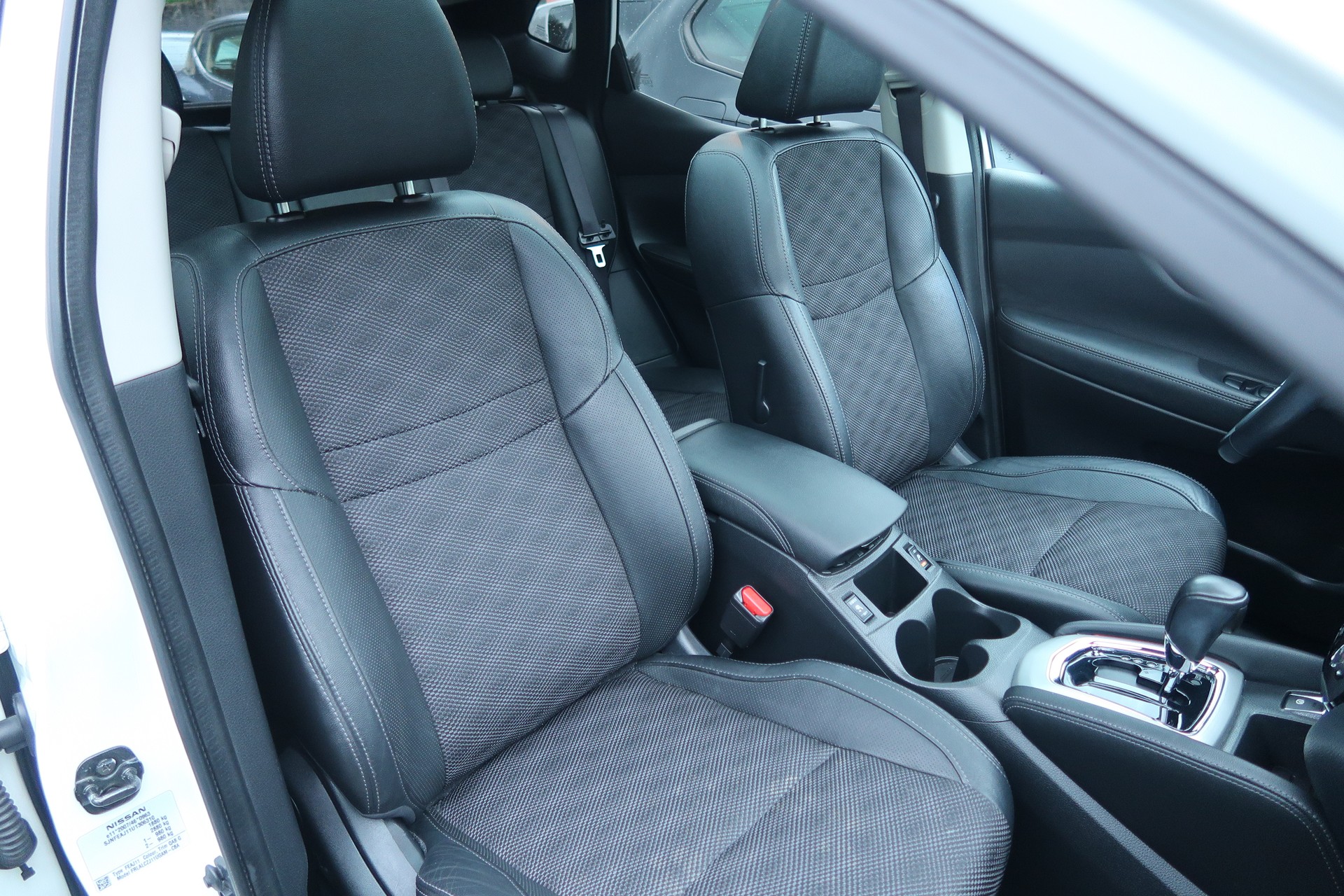 NISSAN Qashqai 1.2 DIG-T tekna Xtronic CVT-image-23