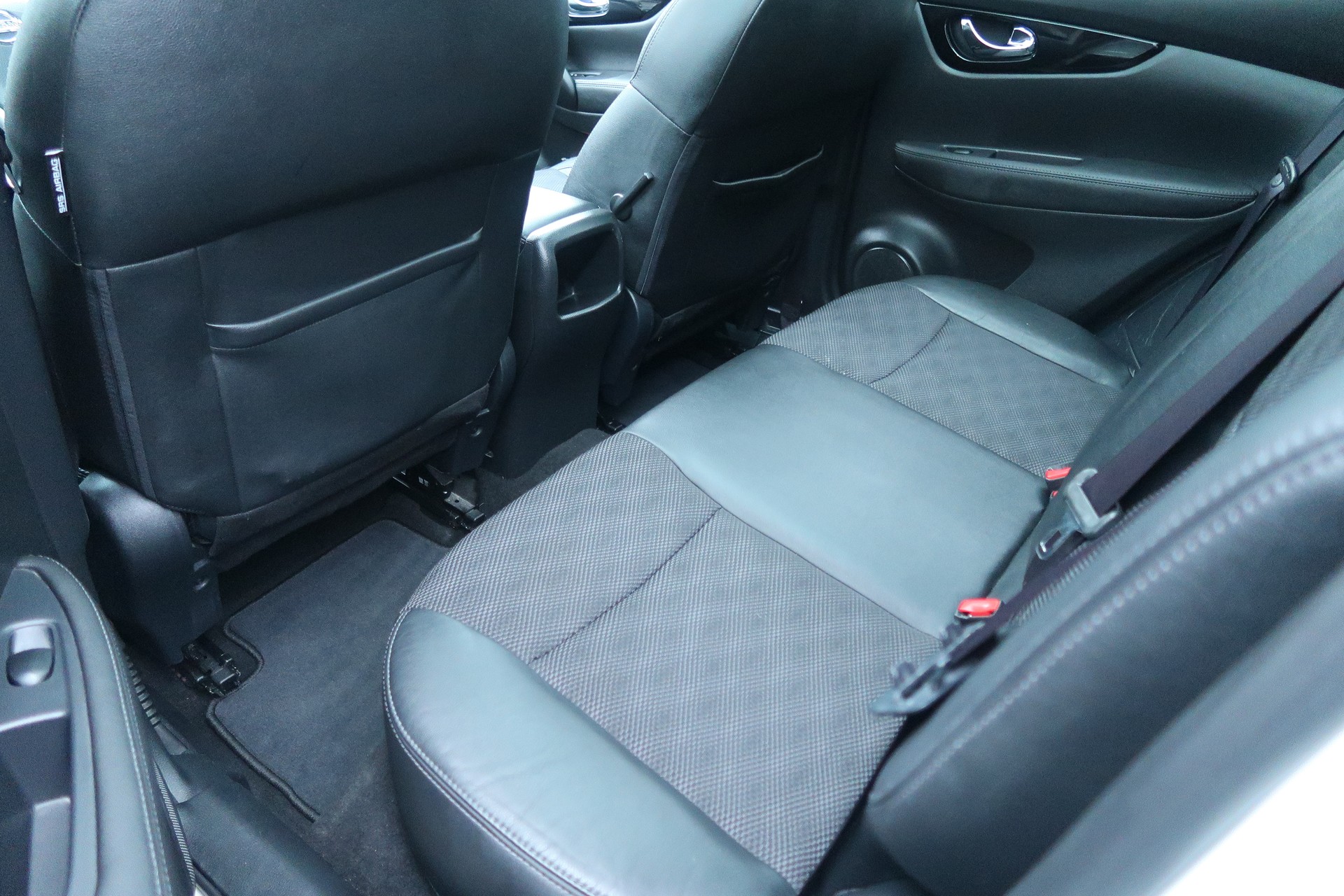 NISSAN Qashqai 1.2 DIG-T tekna Xtronic CVT-image-24