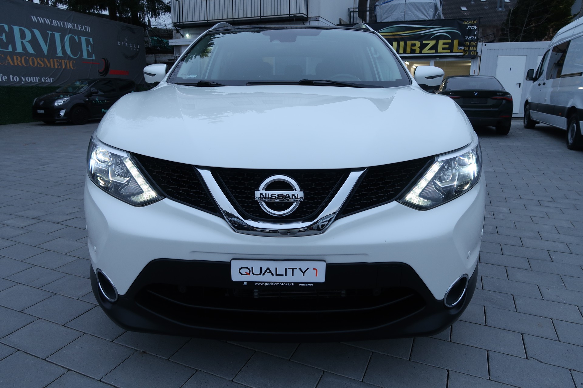 NISSAN Qashqai 1.2 DIG-T tekna Xtronic CVT-image-1