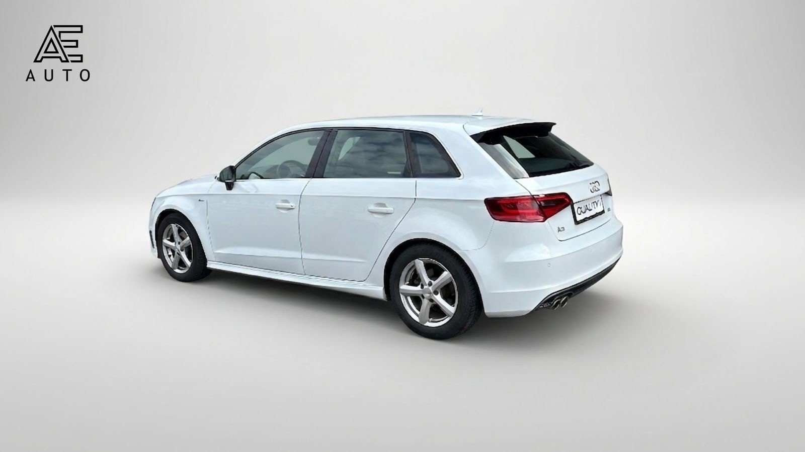 AUDI A3 Sportback 2.0 TDI Ambiente S-tronic-image-6