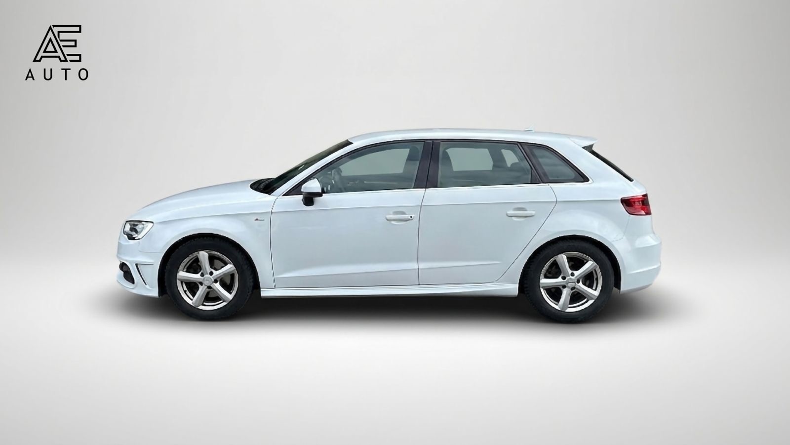 AUDI A3 Sportback 2.0 TDI Ambiente S-tronic-image-7