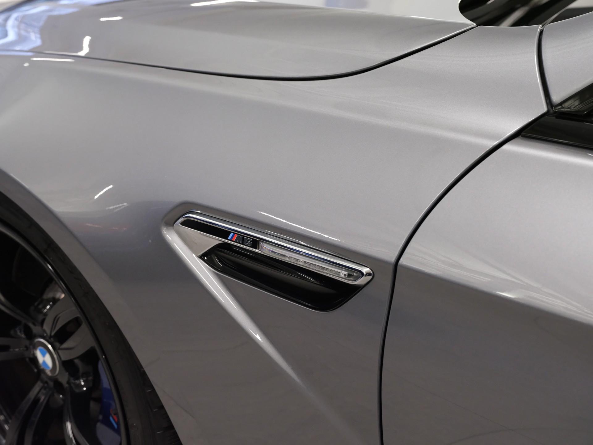 BMW M6 Cabrio Competition Drivelogic *Softclose* *Head-Up* *Harman/Kardon* *Memory-Sitz*-image-14