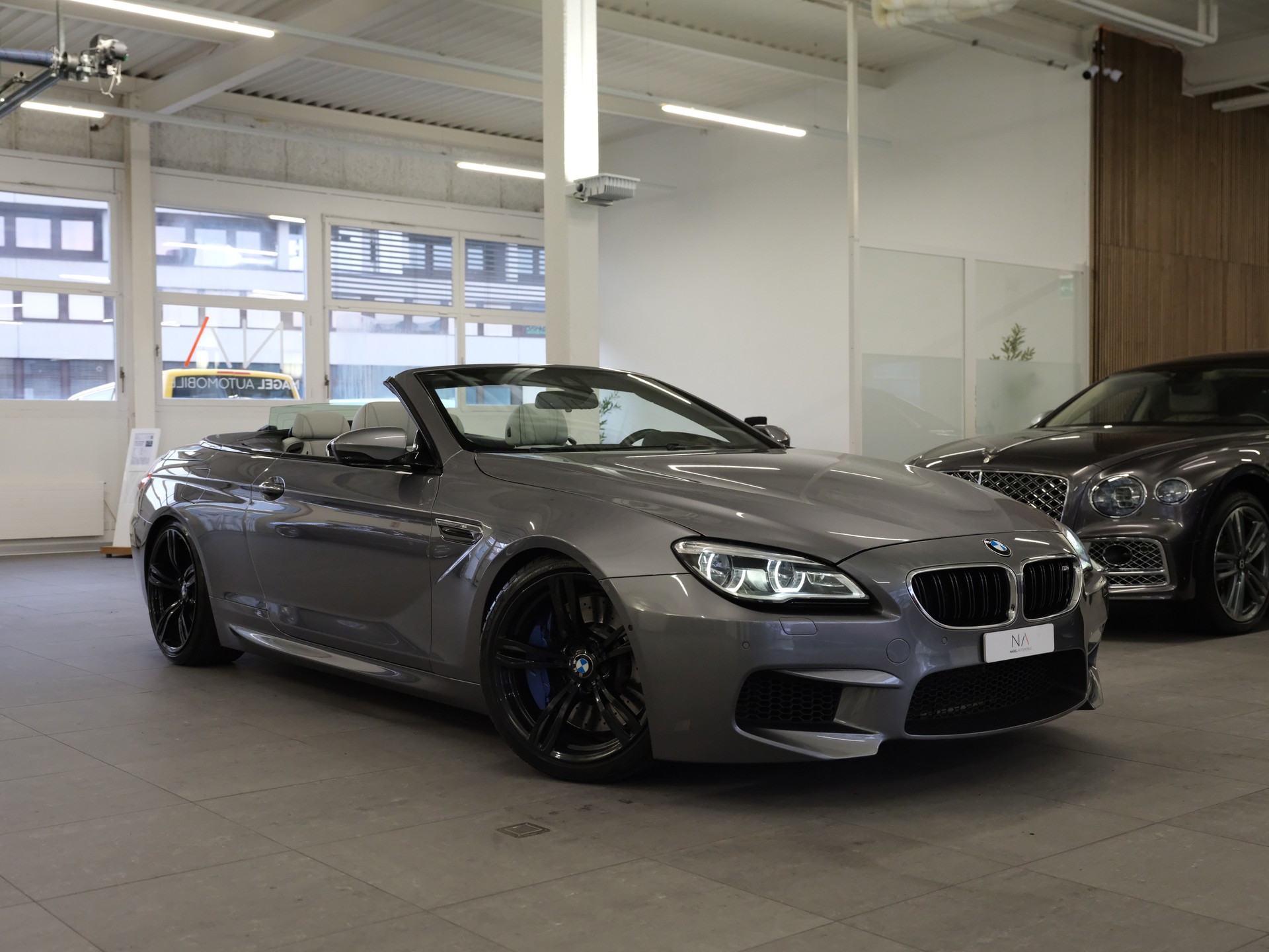 BMW M6 Cabrio Competition Drivelogic *Softclose* *Head-Up* *Harman/Kardon* *Memory-Sitz*-showroom-element-1