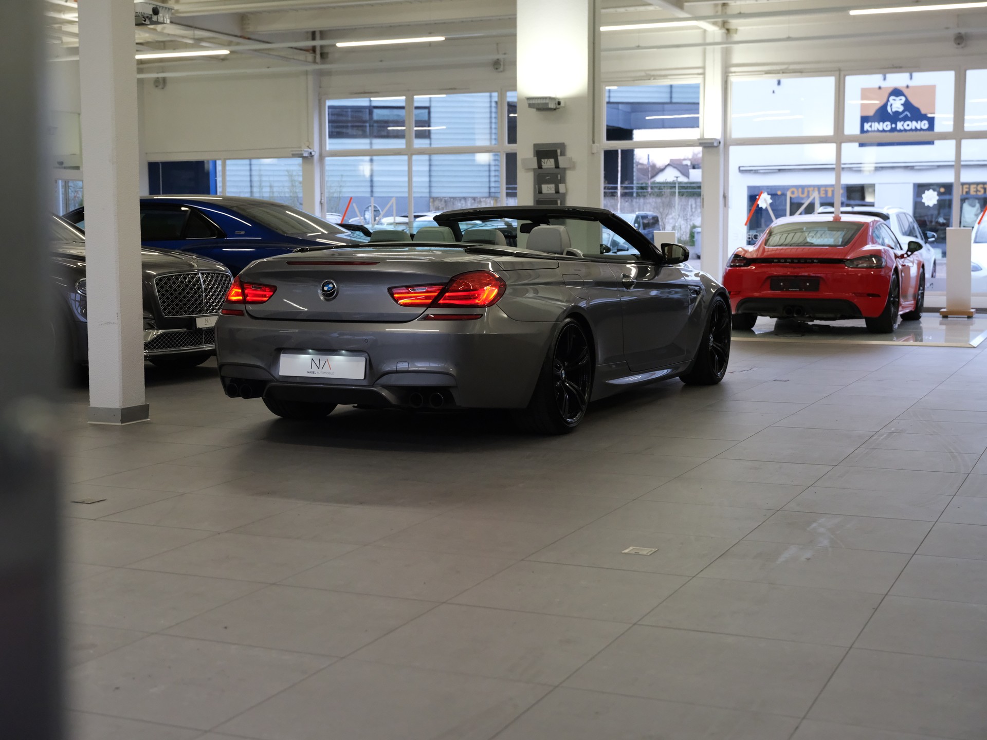 BMW M6 Cabrio Competition Drivelogic *Softclose* *Head-Up* *Harman/Kardon* *Memory-Sitz*-image-12