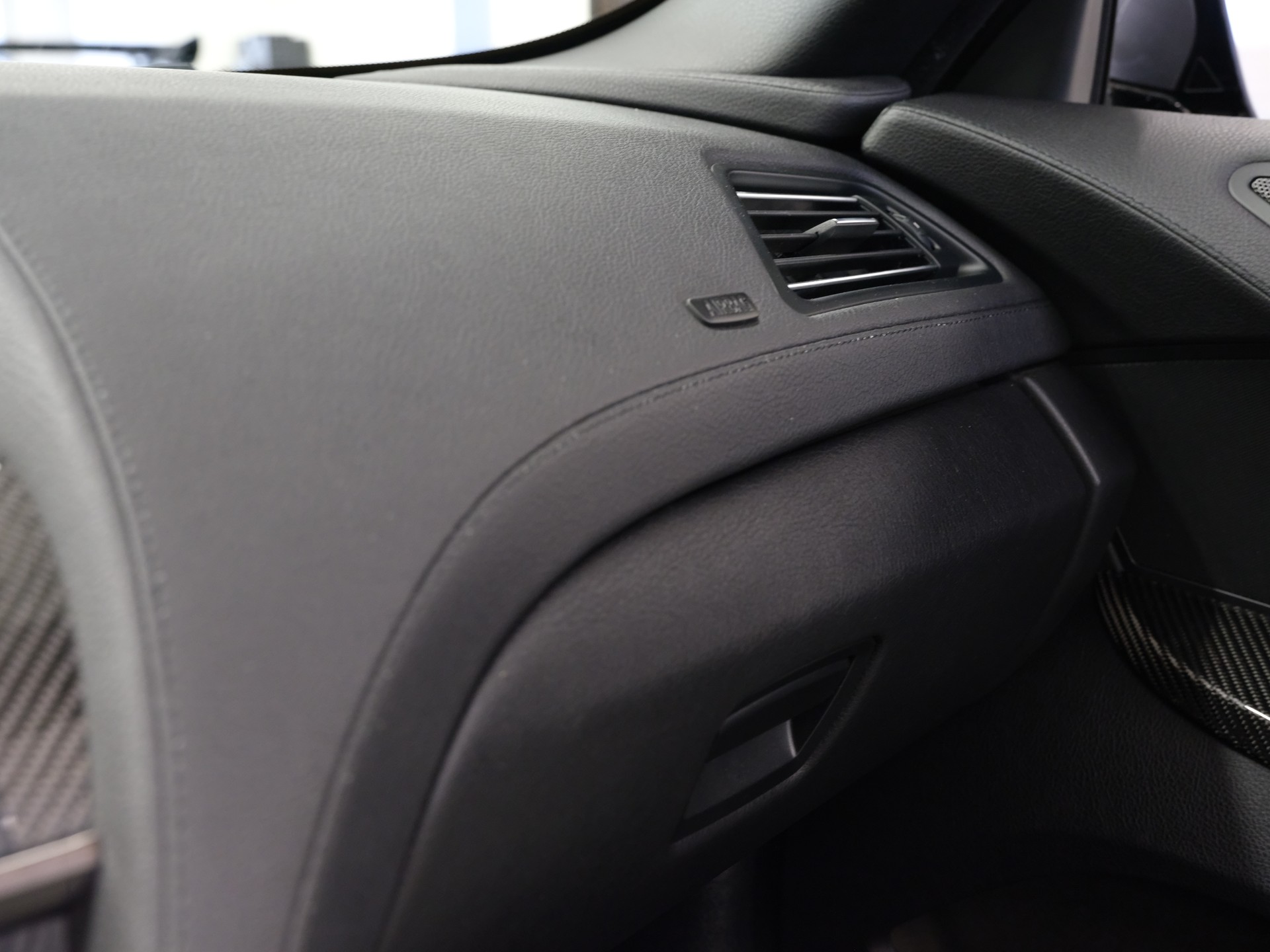 BMW M6 Cabrio Competition Drivelogic *Softclose* *Head-Up* *Harman/Kardon* *Memory-Sitz*-image-28