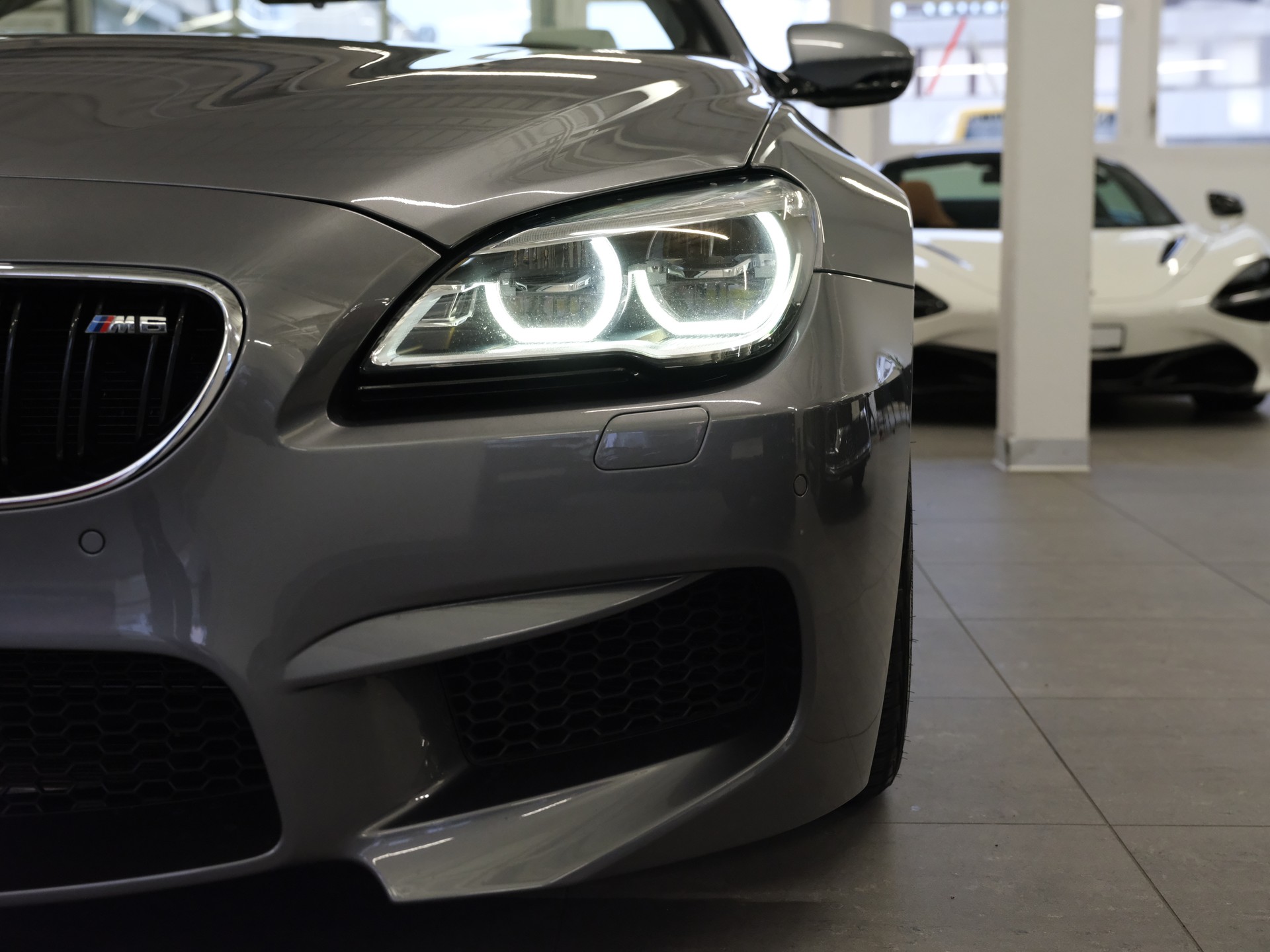 BMW M6 Cabrio Competition Drivelogic *Softclose* *Head-Up* *Harman/Kardon* *Memory-Sitz*-image-9