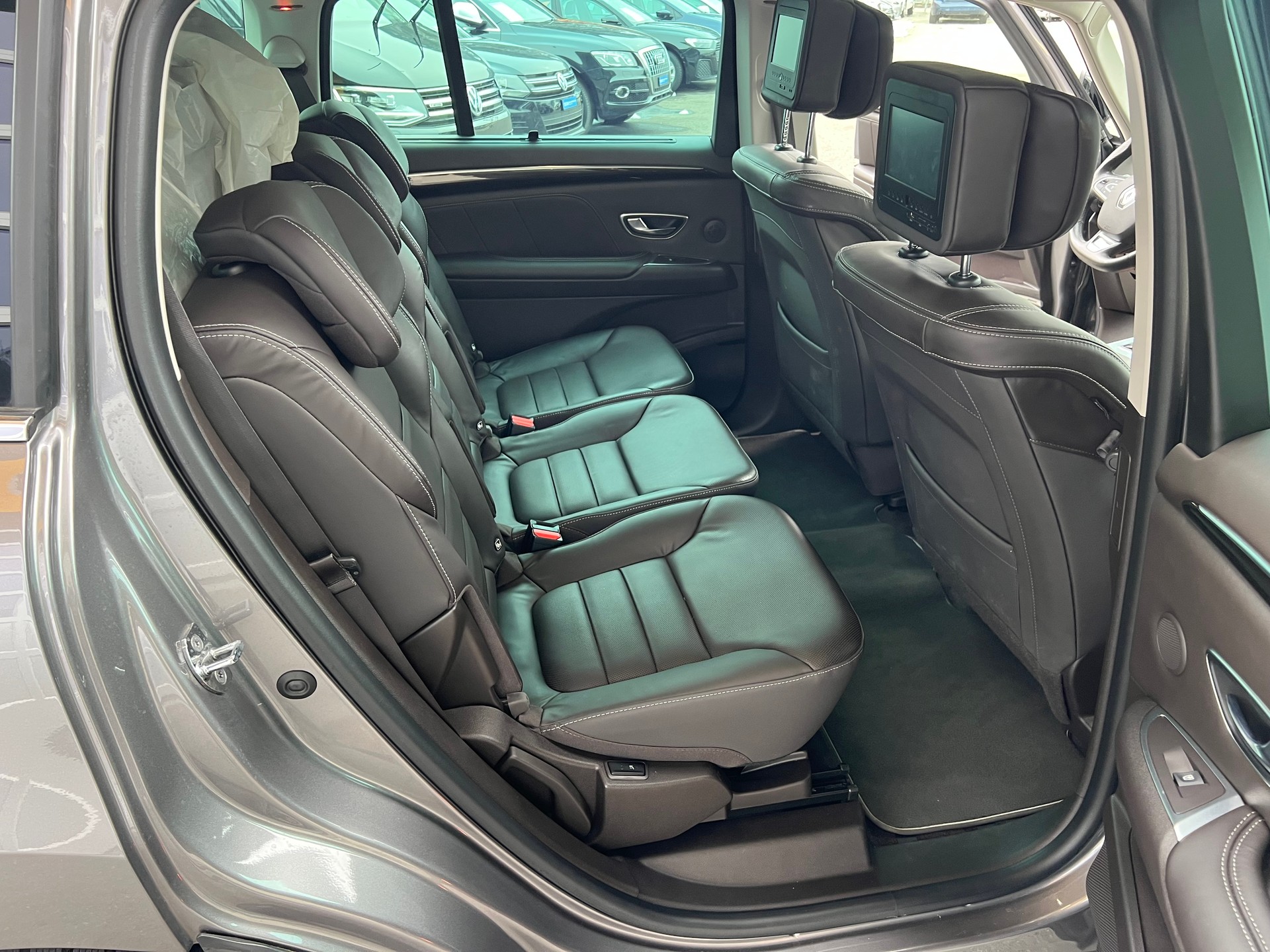 RENAULT Espace 2.0 dCi Initiale Paris ** 7 Sitzer * Navigation * Leder * Panoramadach *frisch ab MFK * 1 Jahr Garantie möglich **-image-5