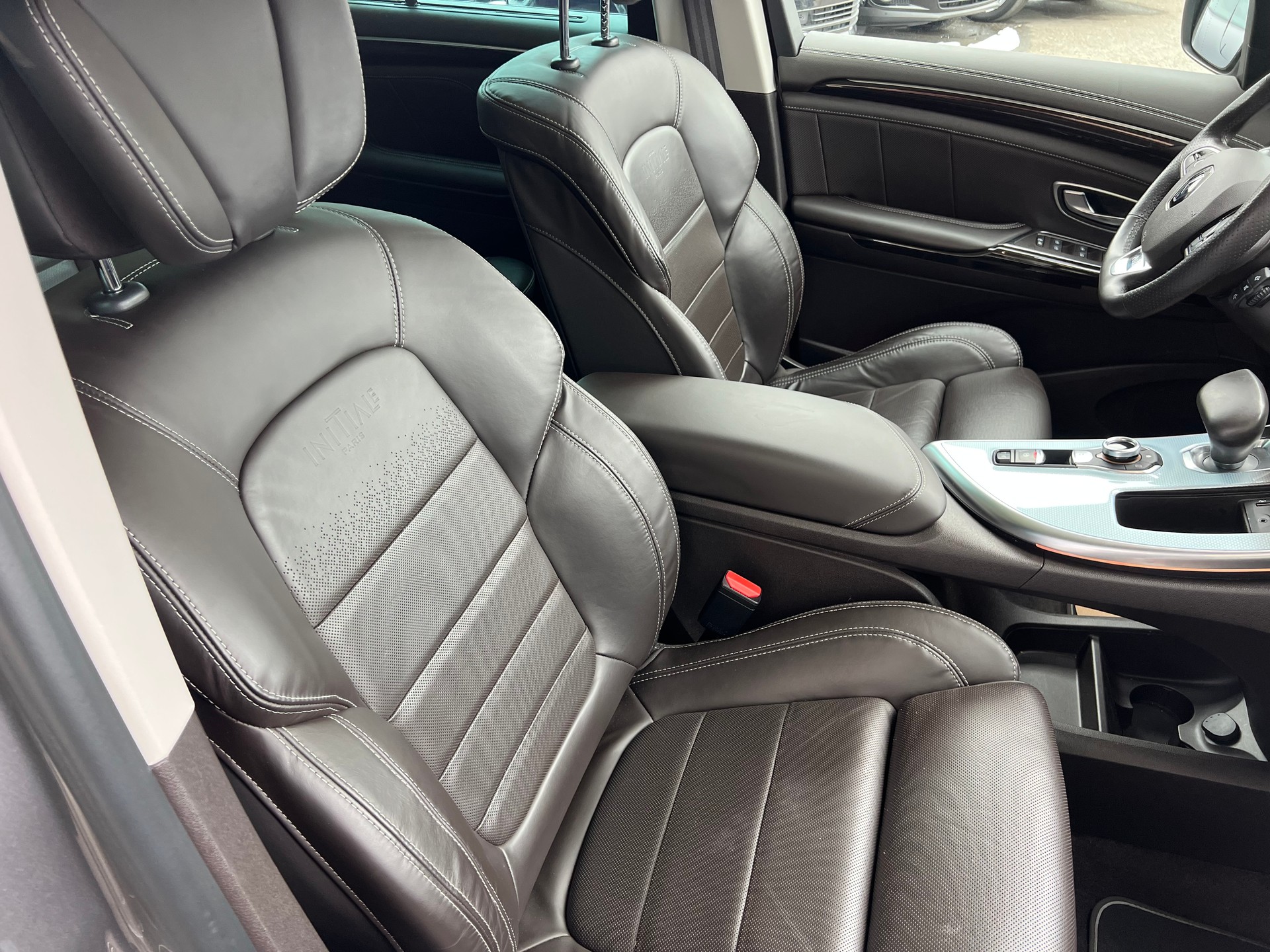 RENAULT Espace 2.0 dCi Initiale Paris ** 7 Sitzer * Navigation * Leder * Panoramadach *frisch ab MFK * 1 Jahr Garantie möglich **-image-9