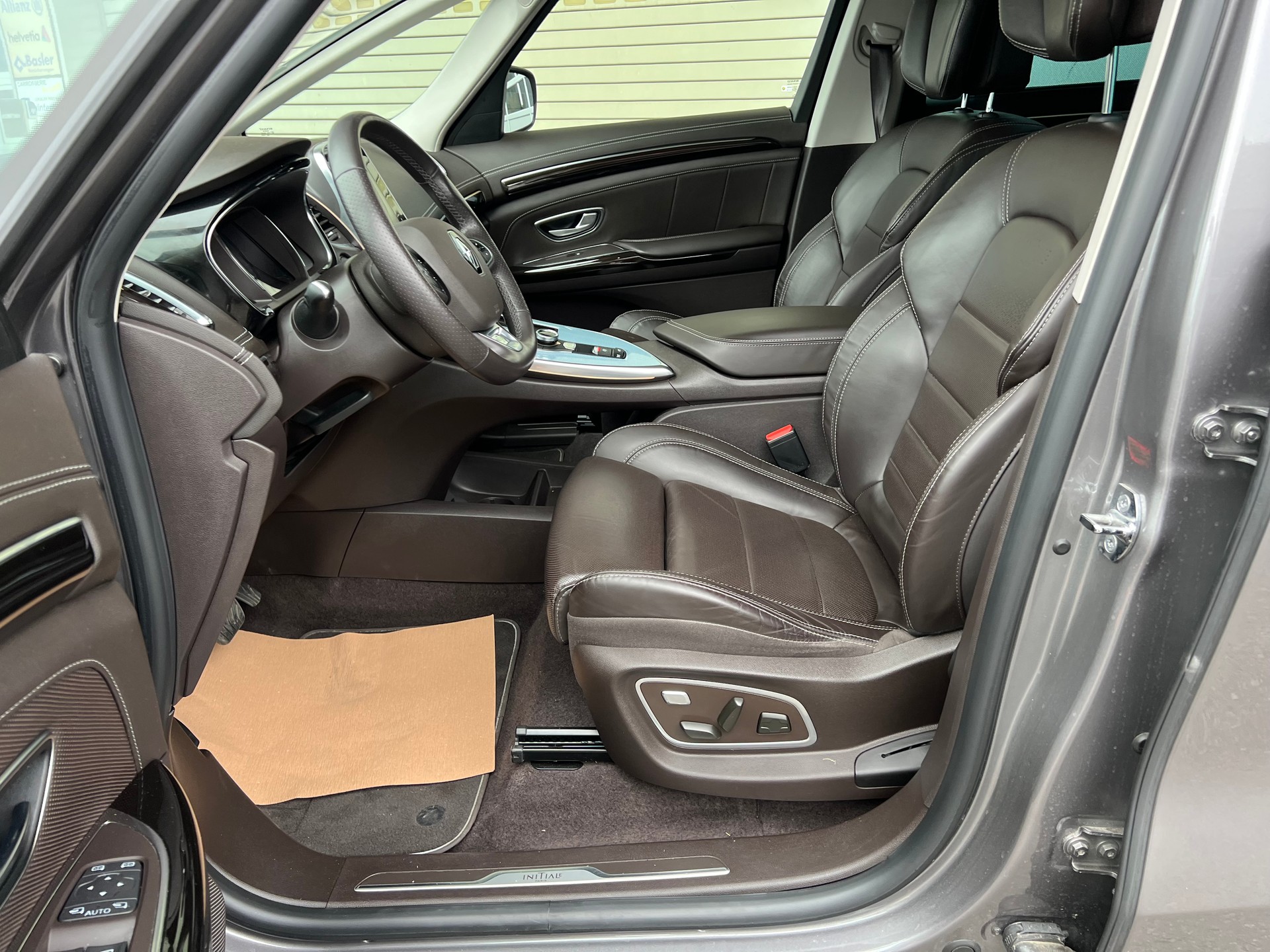 RENAULT Espace 2.0 dCi Initiale Paris ** 7 Sitzer * Navigation * Leder * Panoramadach *frisch ab MFK * 1 Jahr Garantie möglich **-image-14