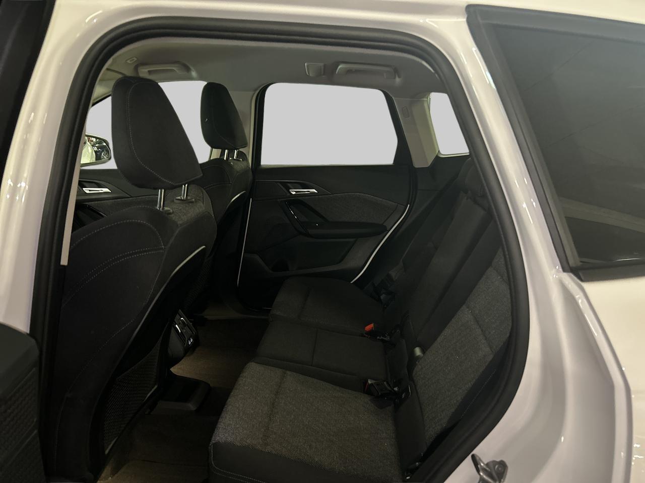 BMW X1 20d xDrive-image-14