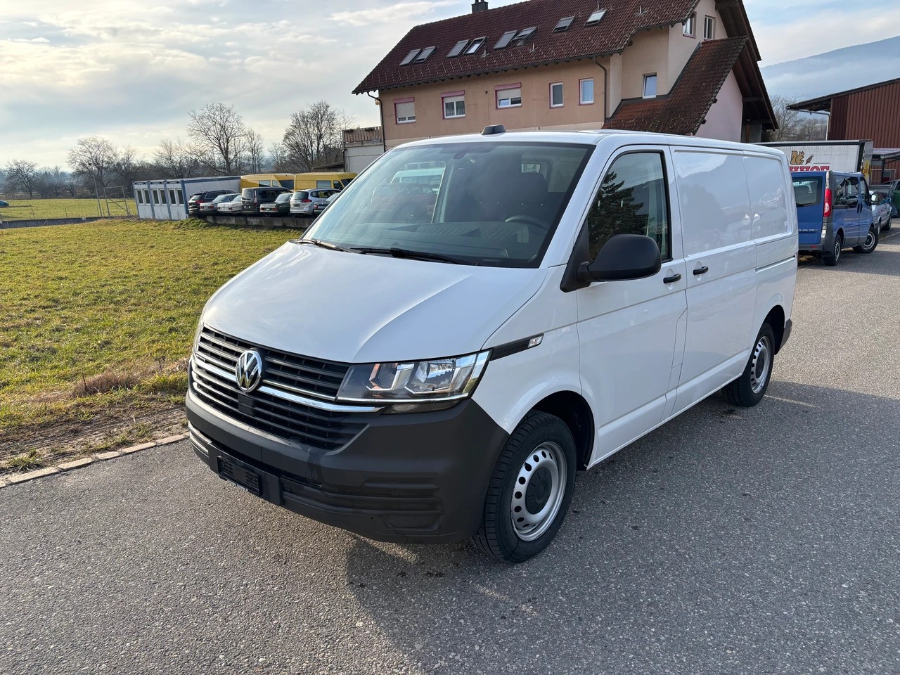 VW T6.1 2.0 TDI 4Motion DSG-image-1