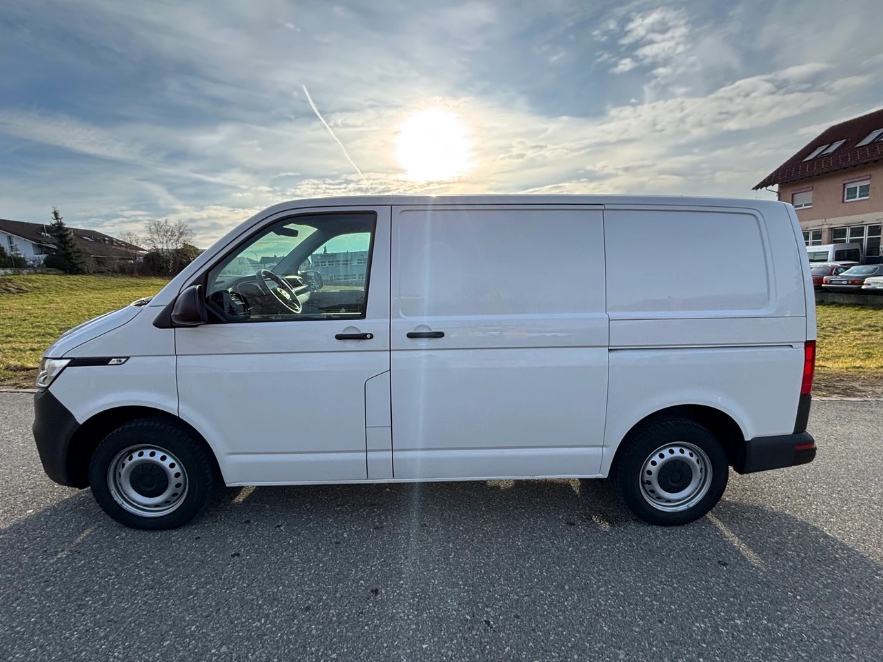 VW T6.1 2.0 TDI 4Motion DSG-image-4