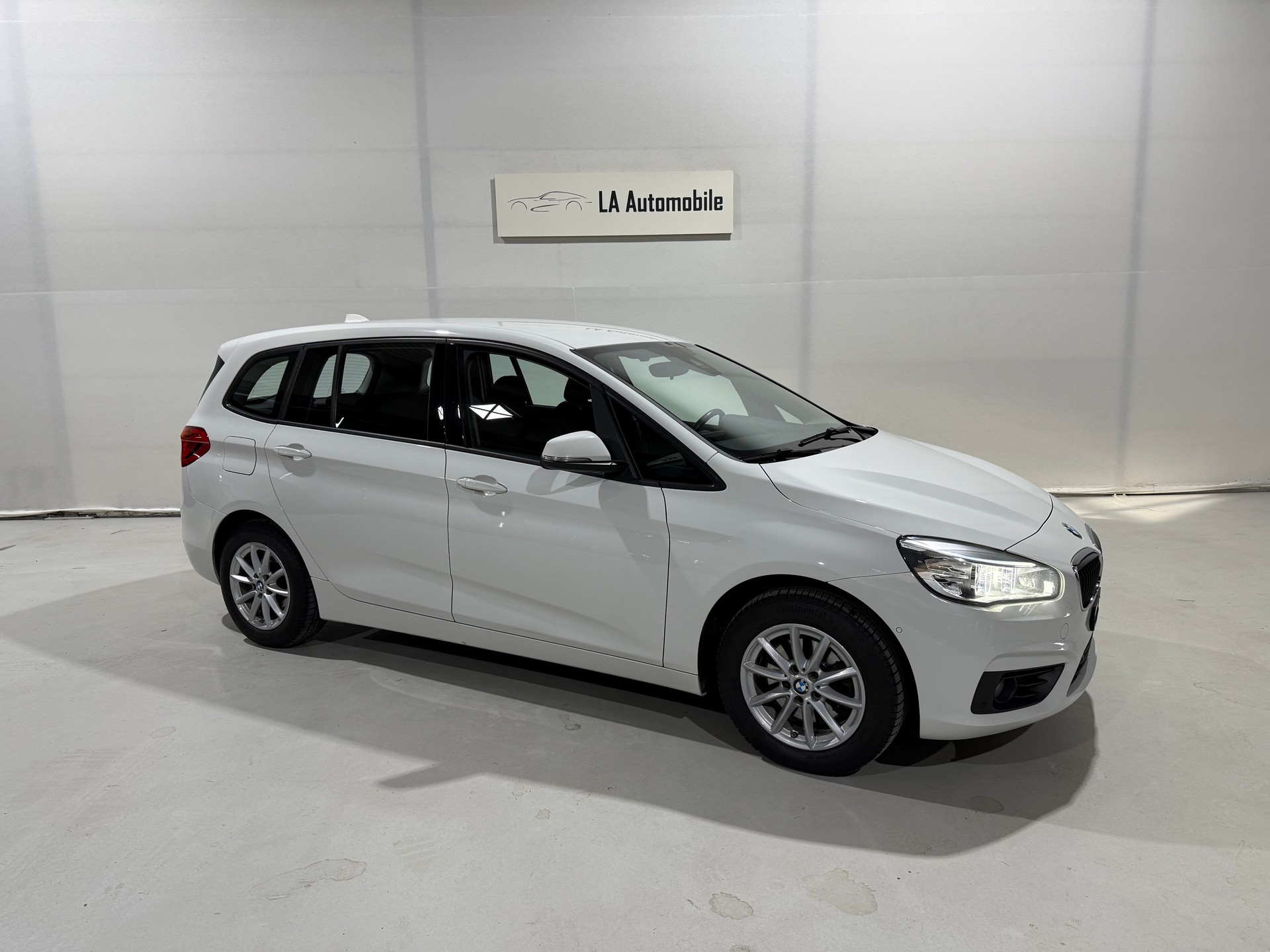 BMW 218d xDrive Gran Tourer Steptronic-image-5