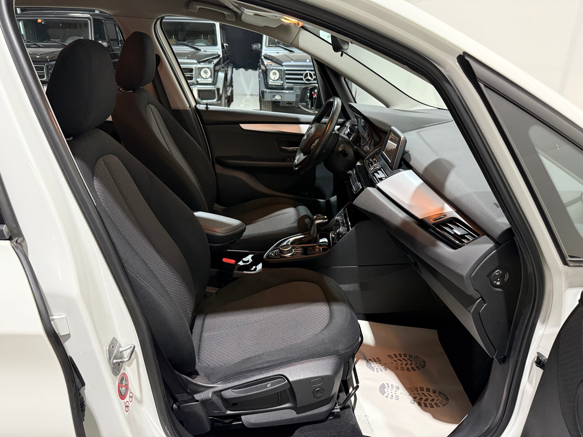 BMW 218d xDrive Gran Tourer Steptronic-image-14