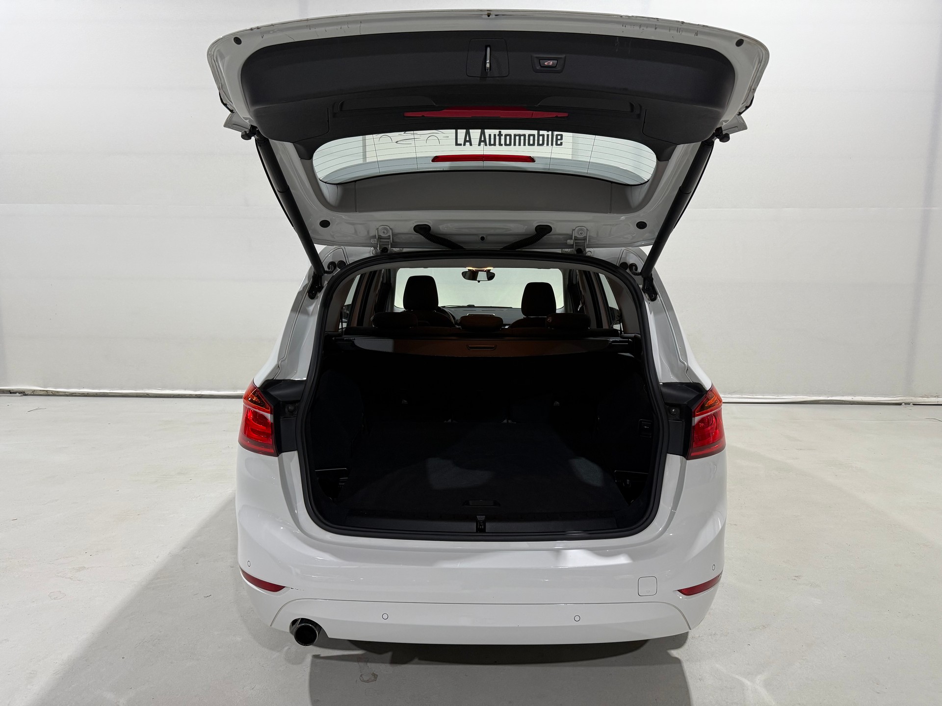 BMW 218d xDrive Gran Tourer Steptronic-image-10