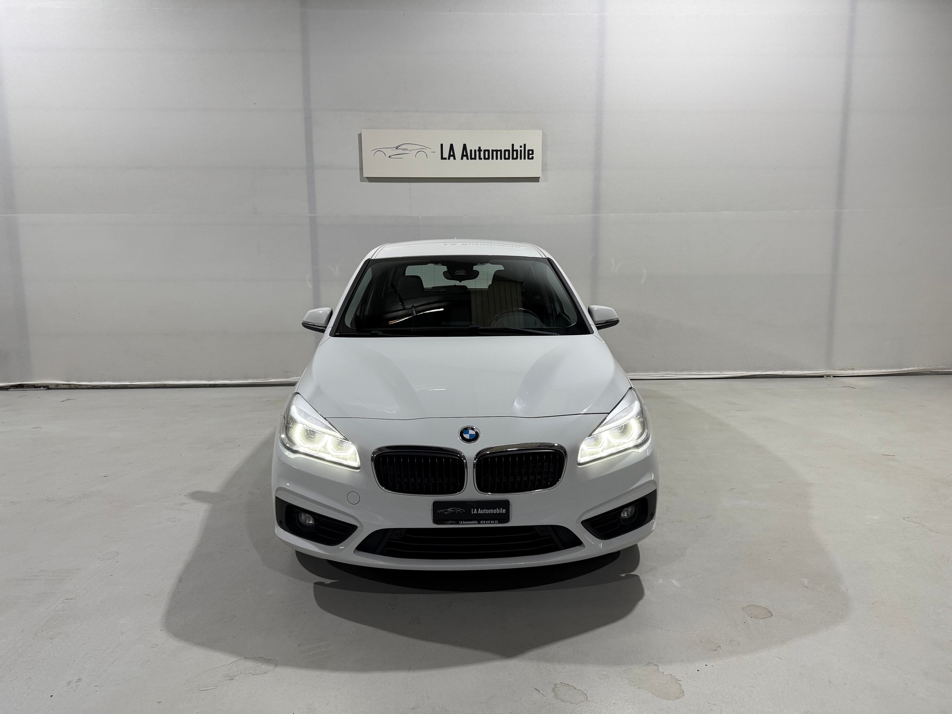 BMW 218d xDrive Gran Tourer Steptronic-image-3