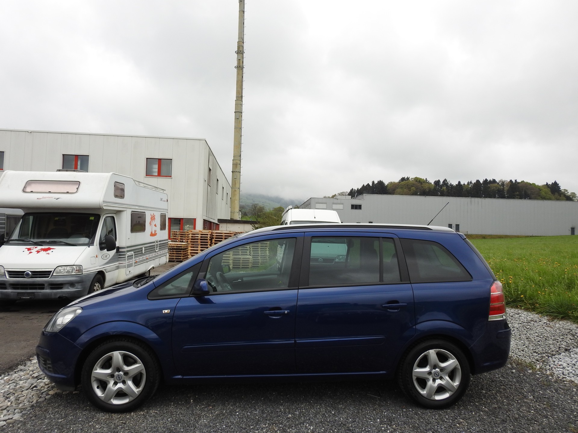 OPEL Zafira 1.9 CDTI Enjoy Automatic-image-2