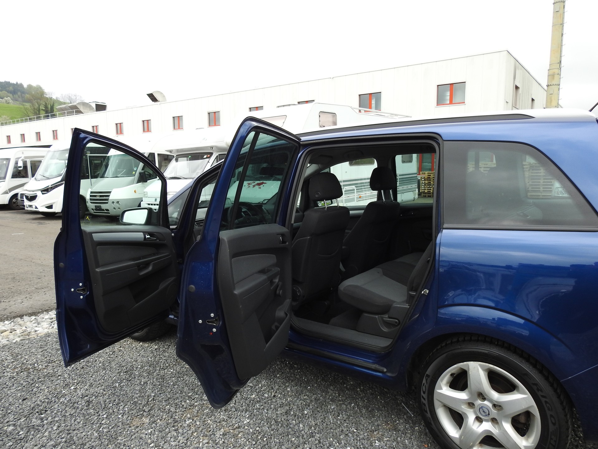 OPEL Zafira 1.9 CDTI Enjoy Automatic-image-14