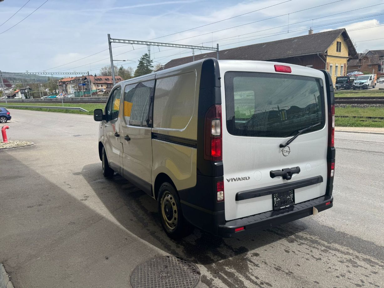 OPEL Vivaro 1.6 BiTurbo CDTI ecoFLEX 2.7t L1H1-image-5