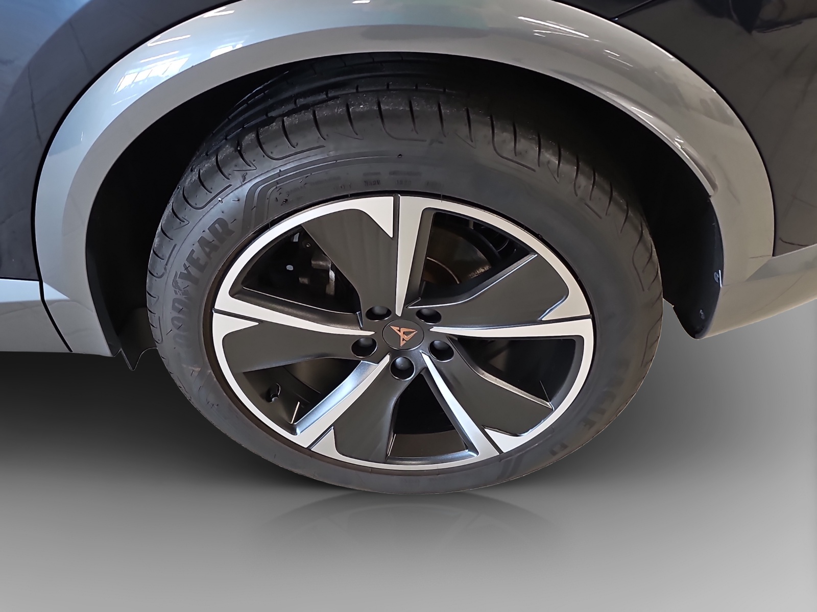 CUPRA Formentor 1.4 e-HYBRID pHEV DSG-image-15