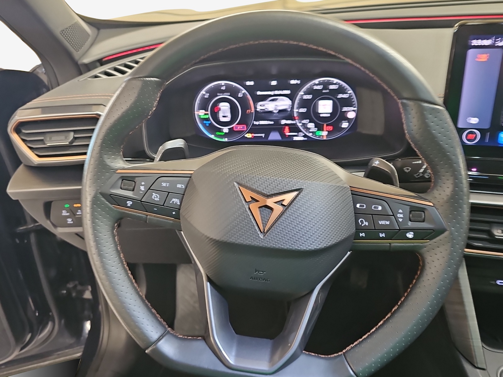 CUPRA Formentor 1.4 e-HYBRID pHEV DSG-image-10