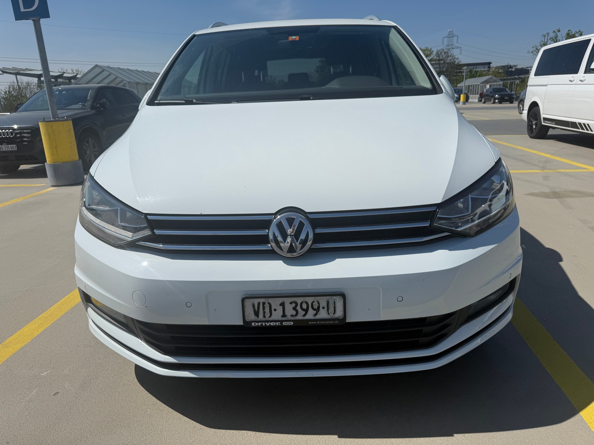 VW Touran 1.4 TSI BlueMotion Technology Trendline-image-2