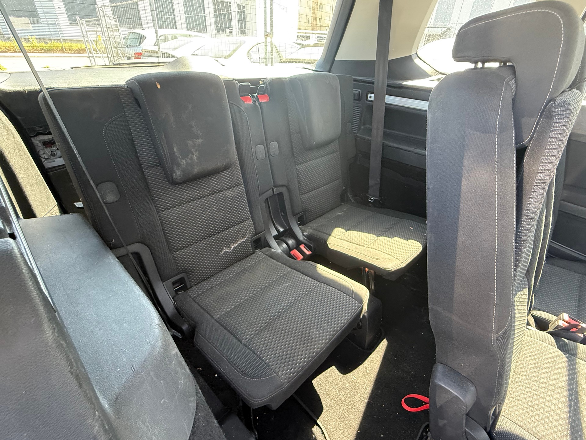 VW Touran 1.4 TSI BlueMotion Technology Trendline-image-9