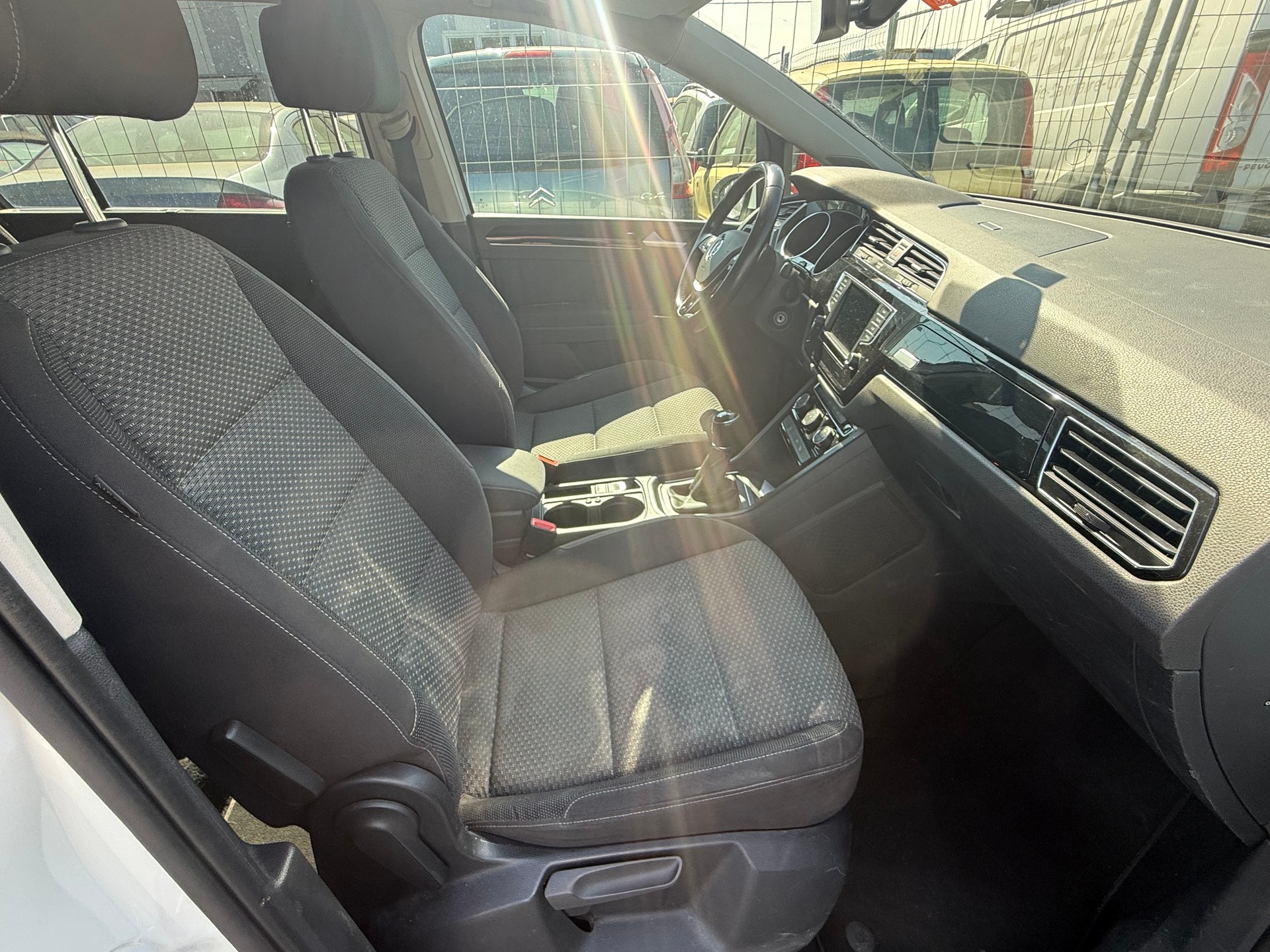 VW Touran 1.4 TSI BlueMotion Technology Trendline-image-7