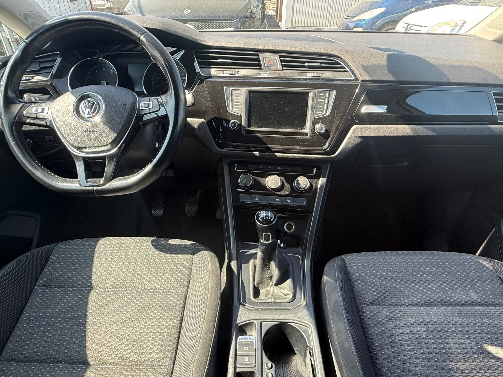VW Touran 1.4 TSI BlueMotion Technology Trendline-image-5
