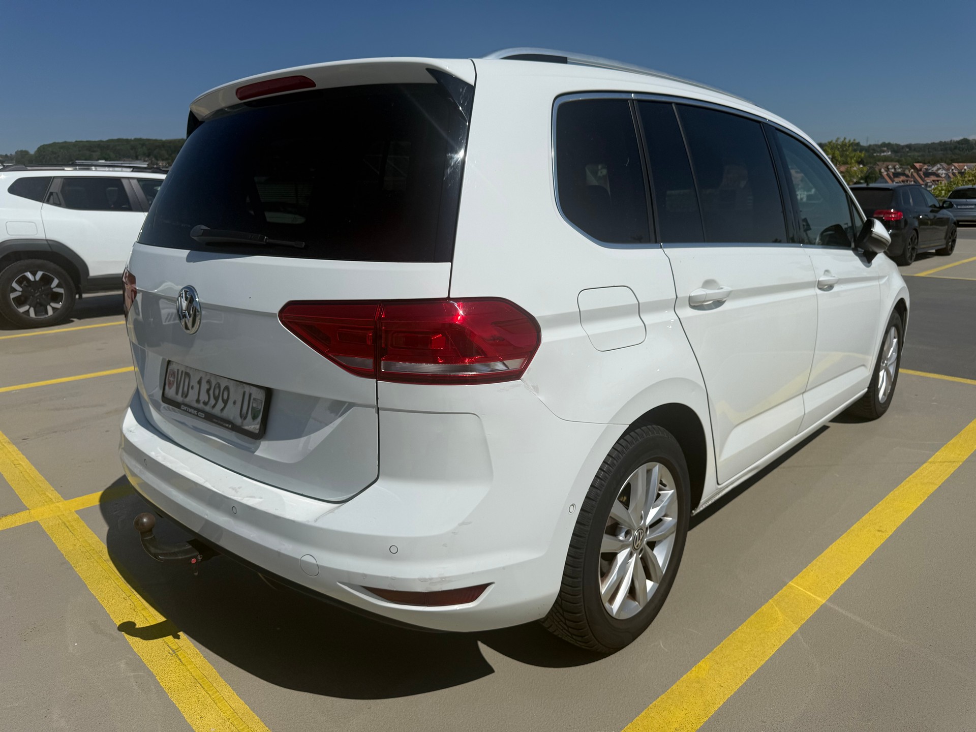 VW Touran 1.4 TSI BlueMotion Technology Trendline-image-3