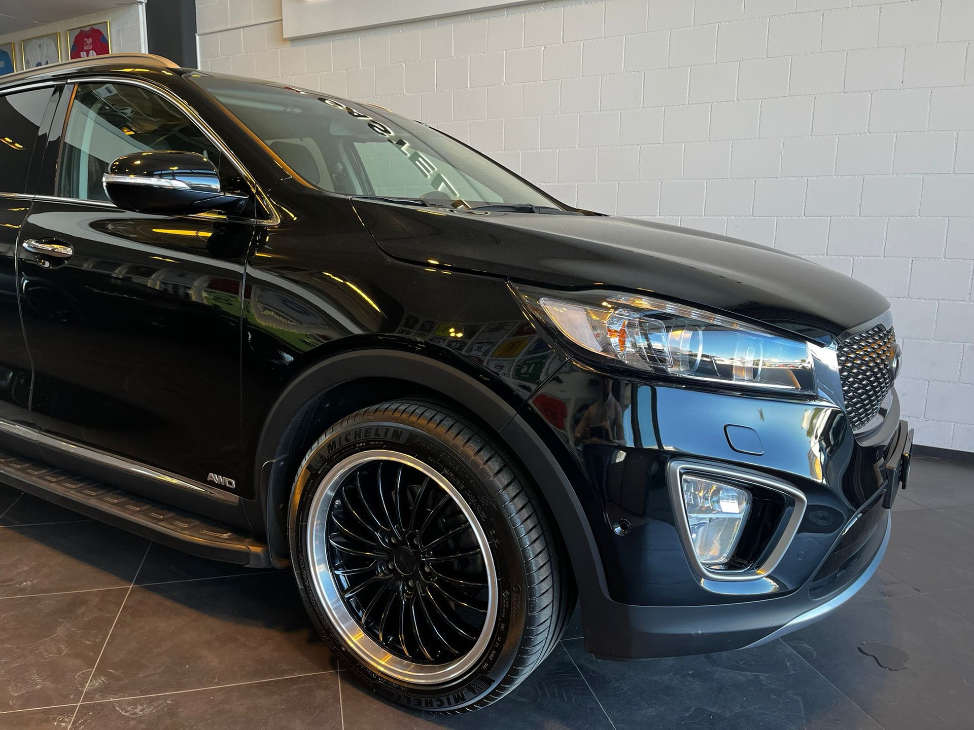 KIA Sorento 2.2 CRDI Style 5P. Automatic-image-1