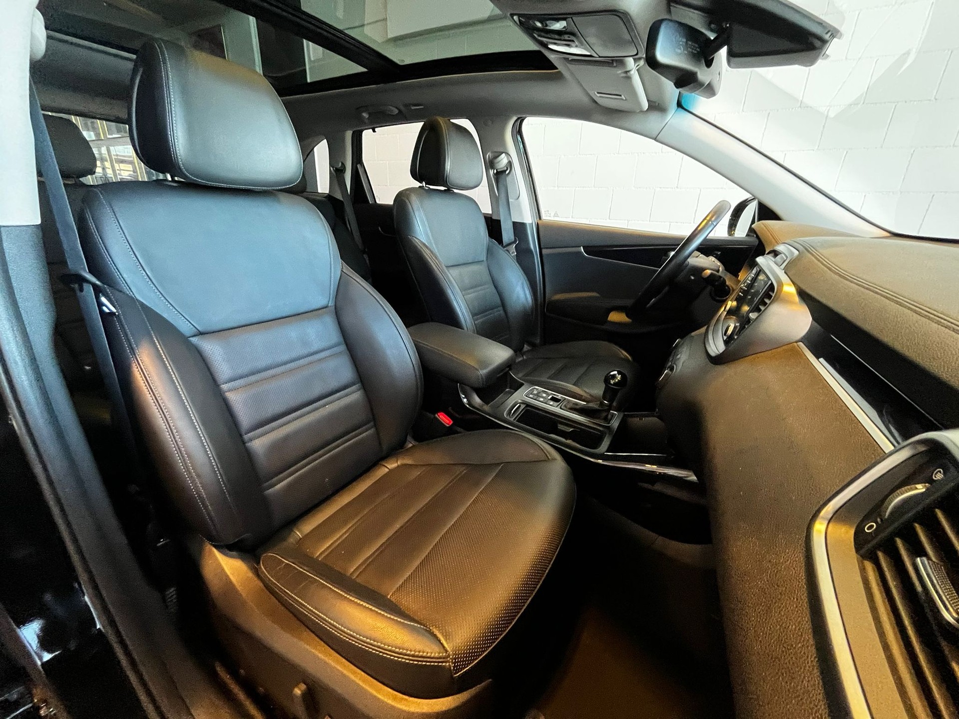 KIA Sorento 2.2 CRDI Style 5P. Automatic-image-16