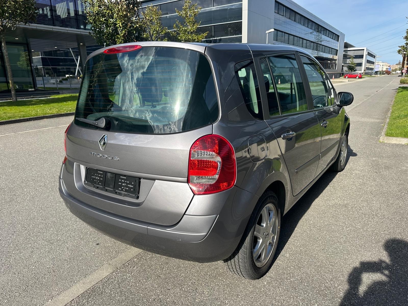 RENAULT Modus 1.6 16V Dynamique-image-4