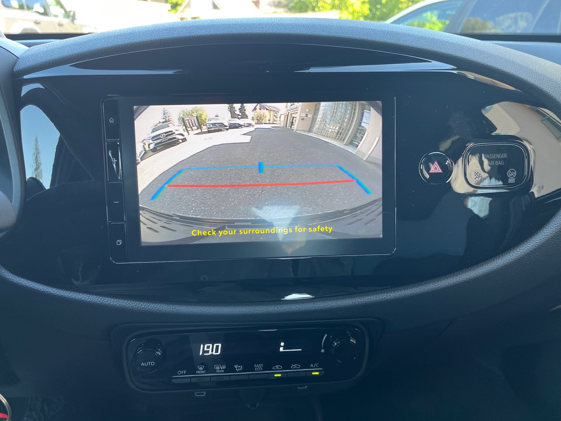 TOYOTA Aygo X 1.5 Comfort e-CVT-image-10
