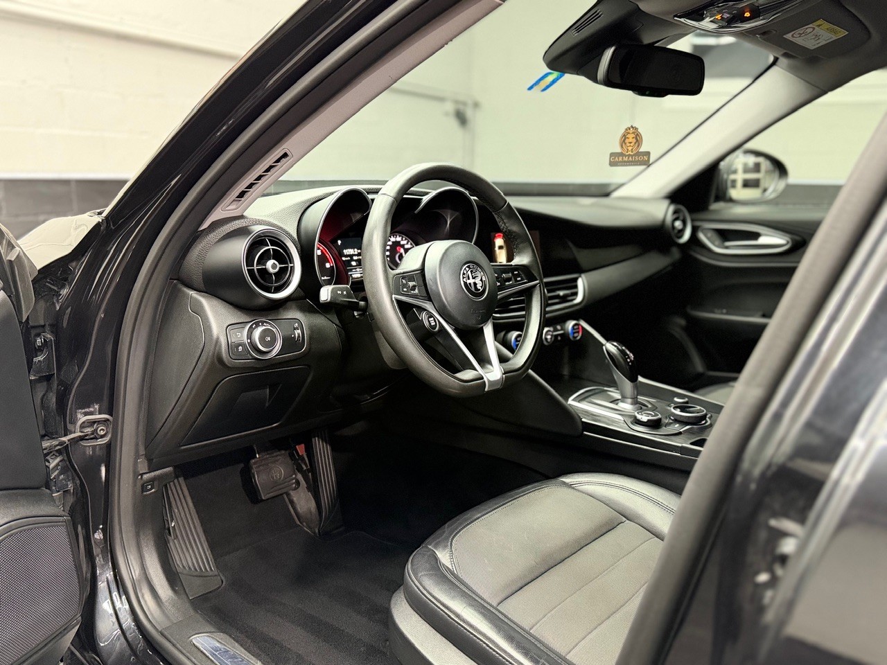 ALFA ROMEO Giulia 2.2 JTDM Super | Rückfahrkamera | DAB-Radio | All BLACK-image-10