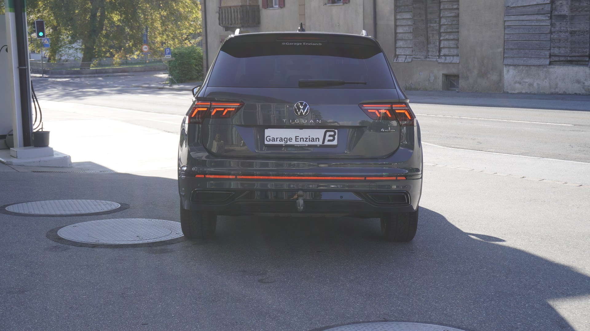 VW Tiguan 2.0TSI R-Line 4Motion DSG-image-9