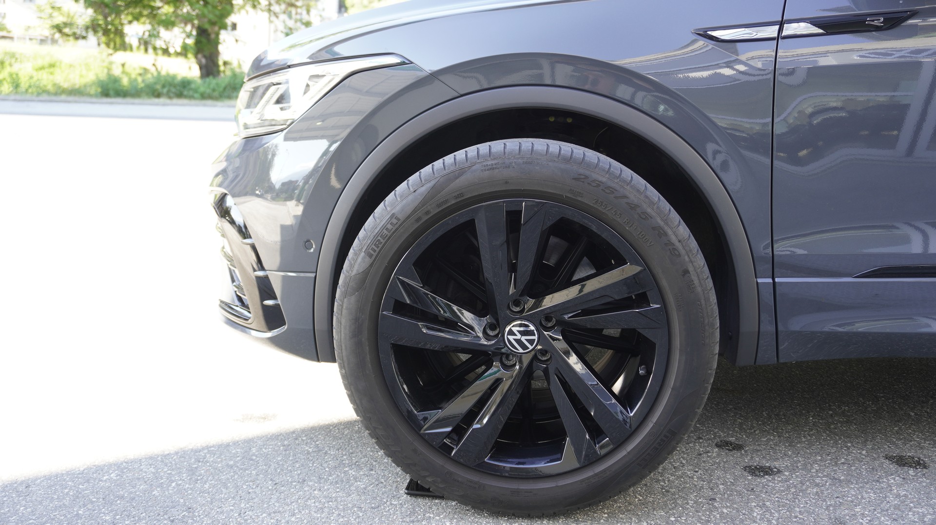VW Tiguan 2.0TSI R-Line 4Motion DSG-image-18