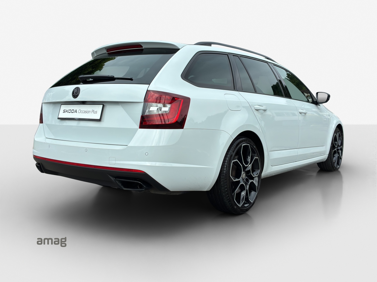 SKODA Octavia Combi 2.0 TSI RS DSG-image-4